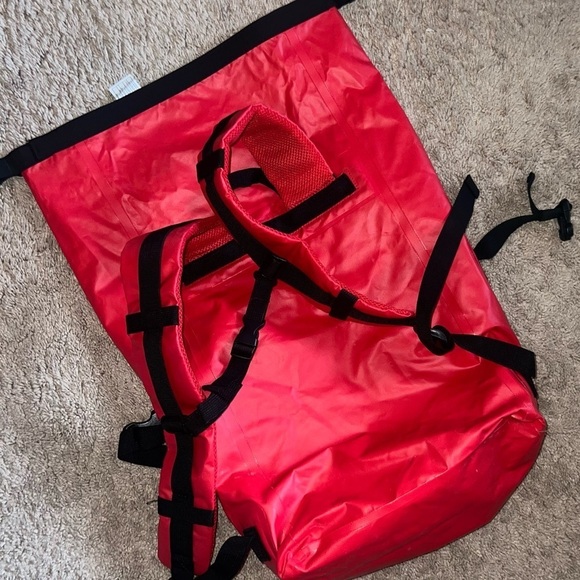 Stormtech Waterproof Red Backpack Hiking Kayaking Outdoors with Yamaha Logo 20L - Picture 10 of 13